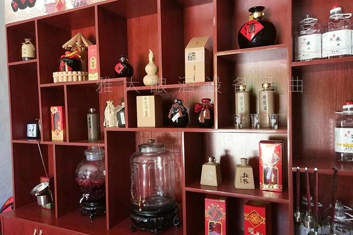 5-曾氏酒業(yè)-1套純糧釀酒設(shè)備，200平米舊廠房+3個(gè)臨街鋪面，輕松開酒廠3