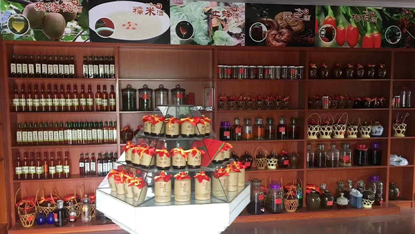 三碗酒坊太厲害，用釀酒蒸餾設(shè)備開酒坊6年長期合作門店達幾十家！
