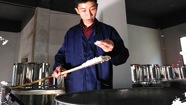 釀酒用生料釀酒設(shè)備做生料酒可行嗎？口感好不好？